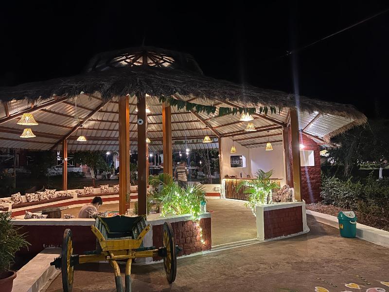 Wowstayz Pachmarhi Foothill Cottages