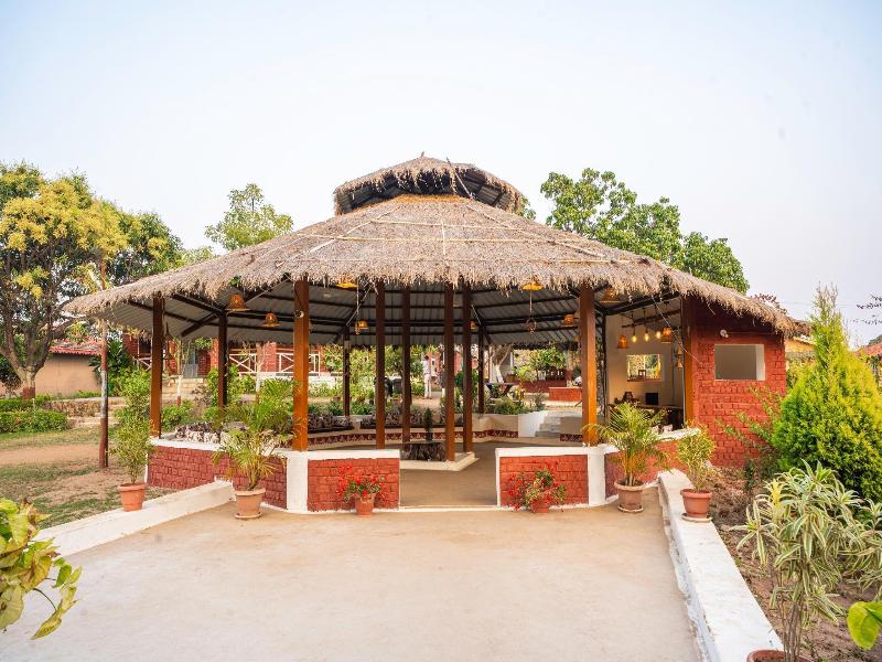 Wowstayz Pachmarhi Foothill Cottages