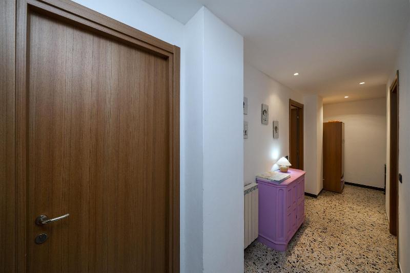 Lia Rooms 3 — photo 5
