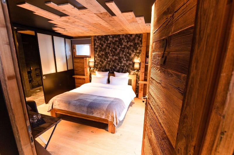 Chalet 1703 image