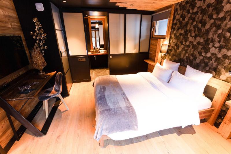 Chalet 1703 image