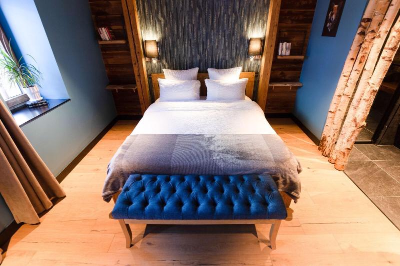 Chalet 1703 image