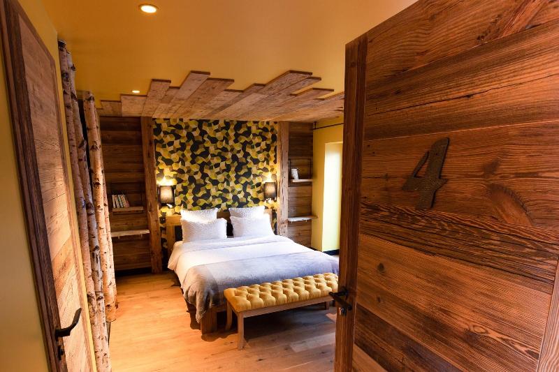 Chalet 1703 image