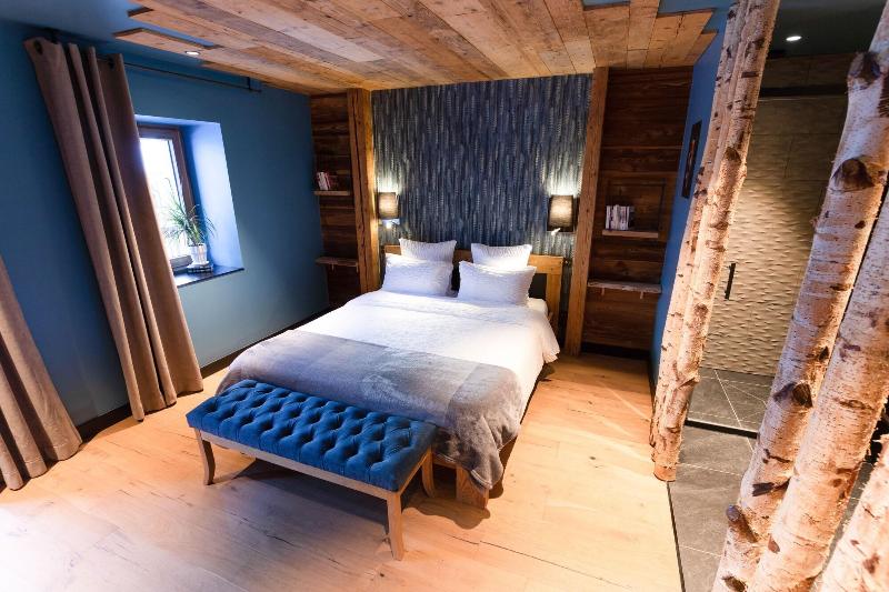 Chalet 1703 image