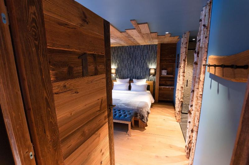 Chalet 1703 image