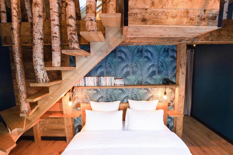 Chalet 1703 image