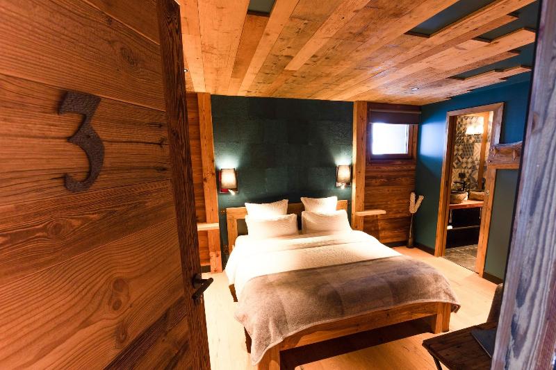 Chalet 1703 image