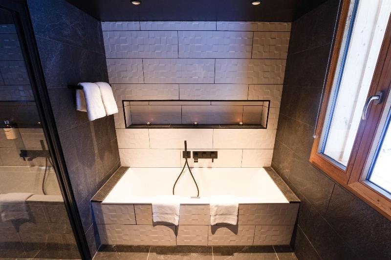 Chalet 1703 image