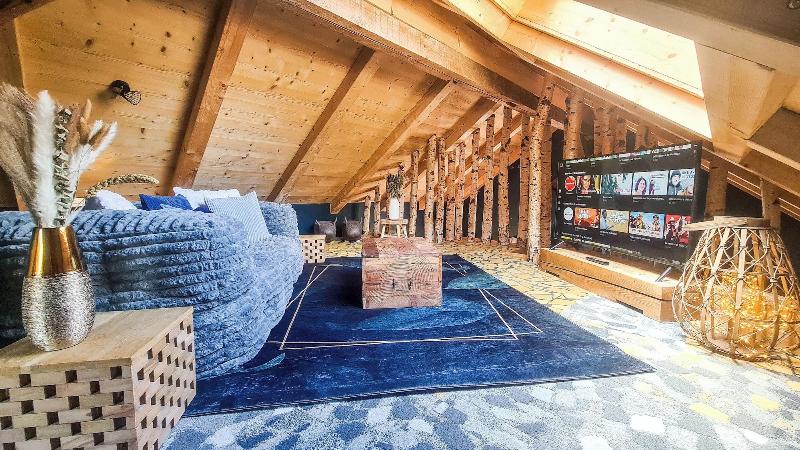 Chalet 1703 image