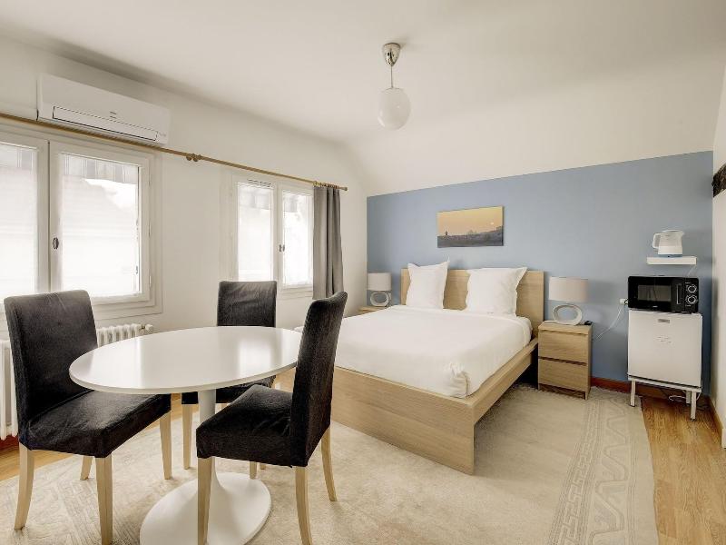 Les Chambres Lune image