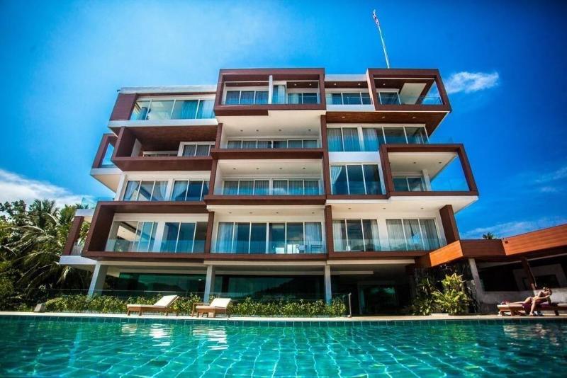 Q Conzept Condominium image