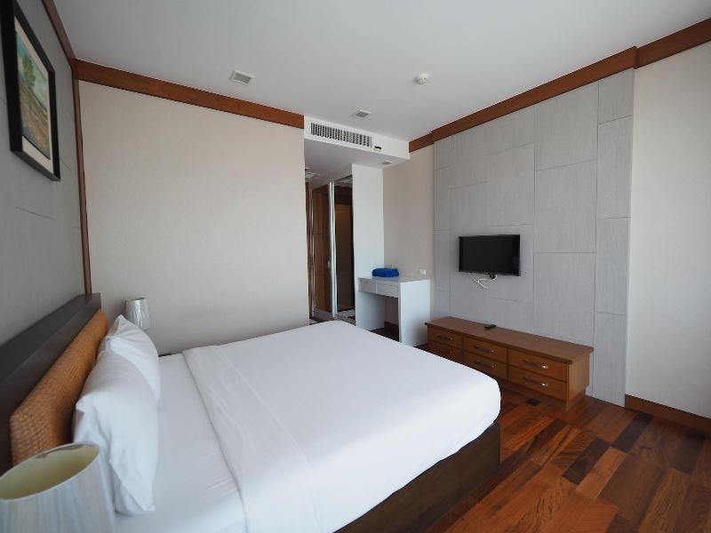 Q Conzept Condominium image