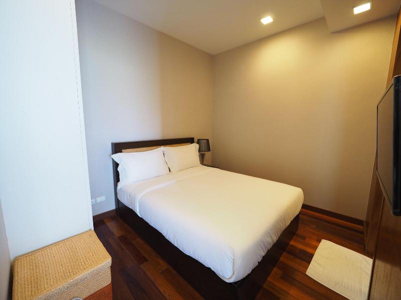 Q Conzept Condominium image