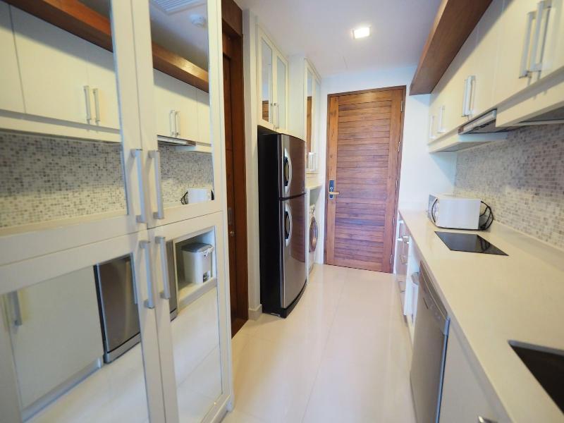 Q Conzept Condominium image