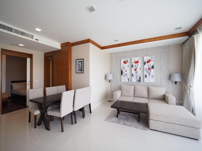 Q Conzept Condominium image