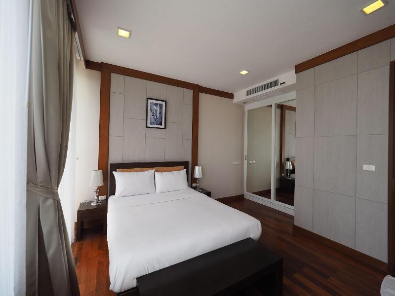 Q Conzept Condominium image