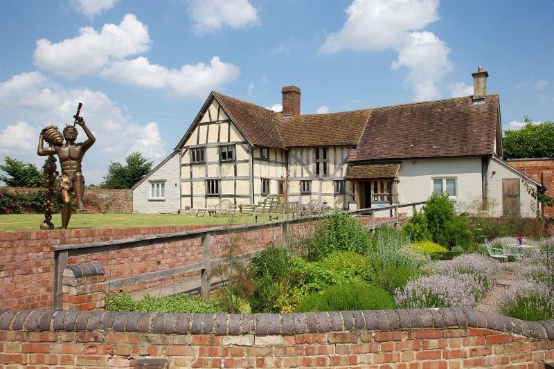 Eckington Manor image