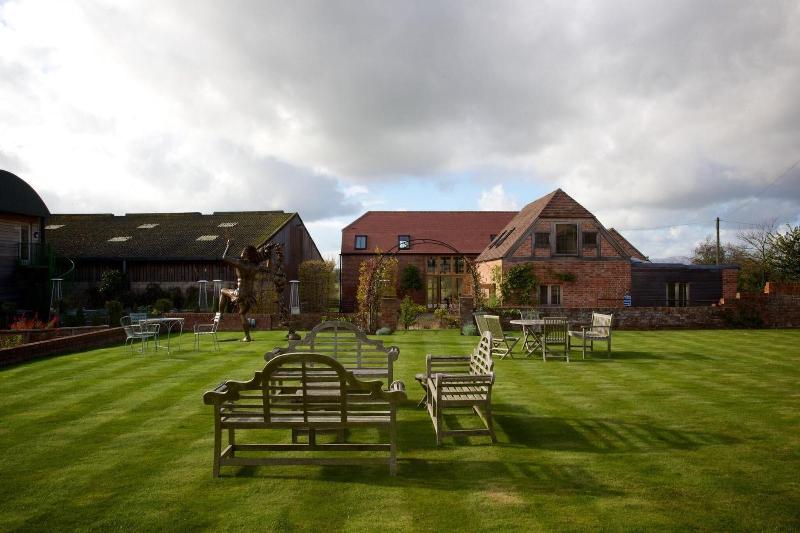 Eckington Manor image