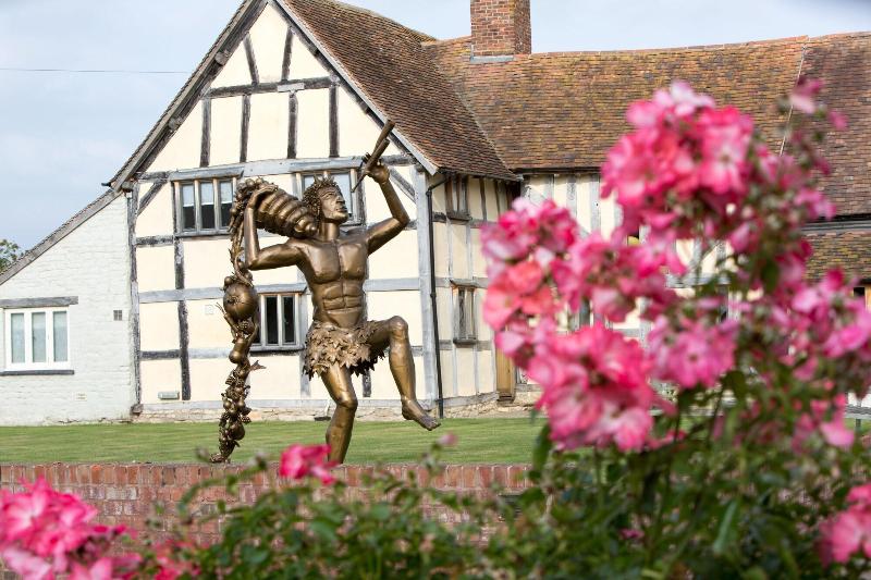 Eckington Manor image