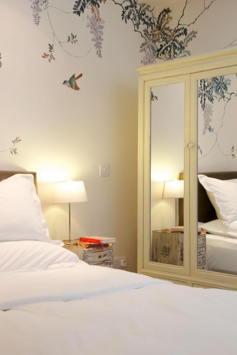 Eckington Manor image