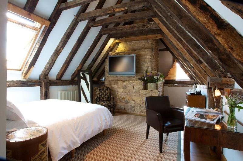 Eckington Manor image