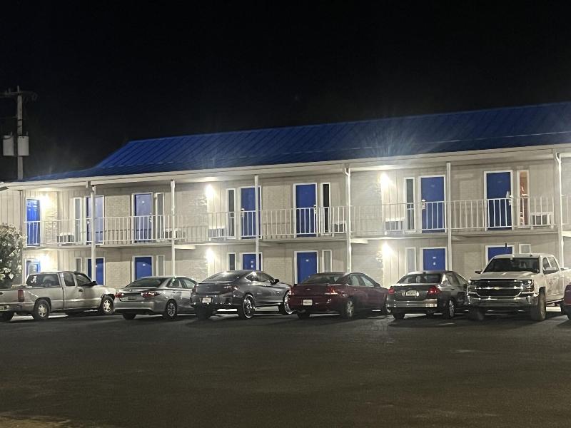 Towne Inn — general view