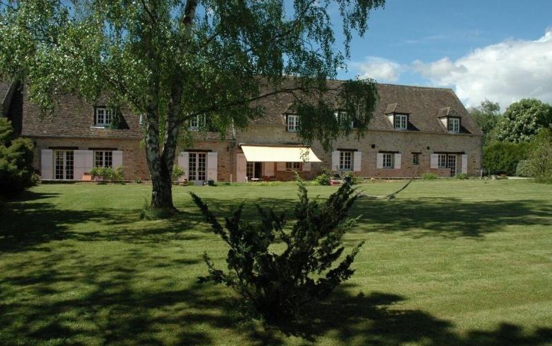 Domaine Des Trois Cha Teaux image