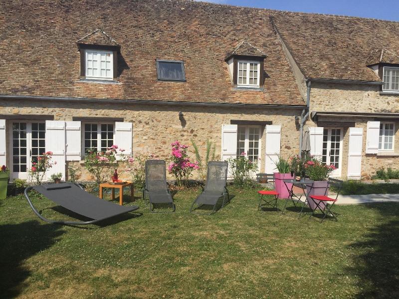 Domaine Des Trois Cha Teaux image