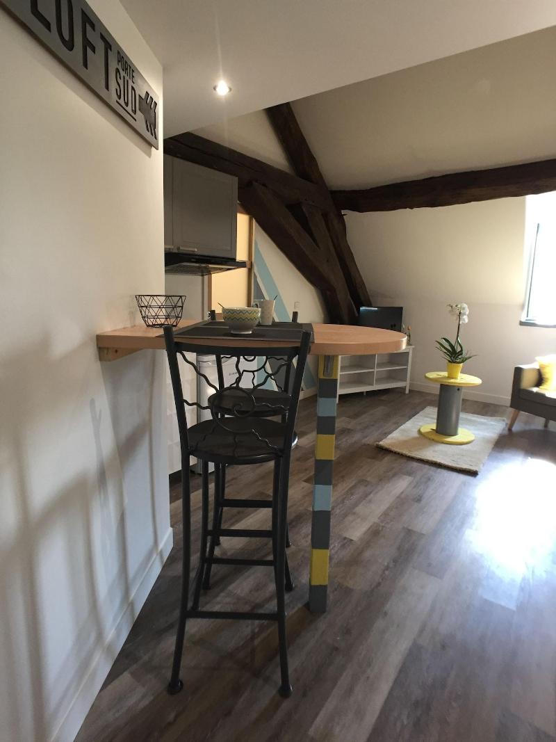 Domaine Des Trois Cha Teaux image