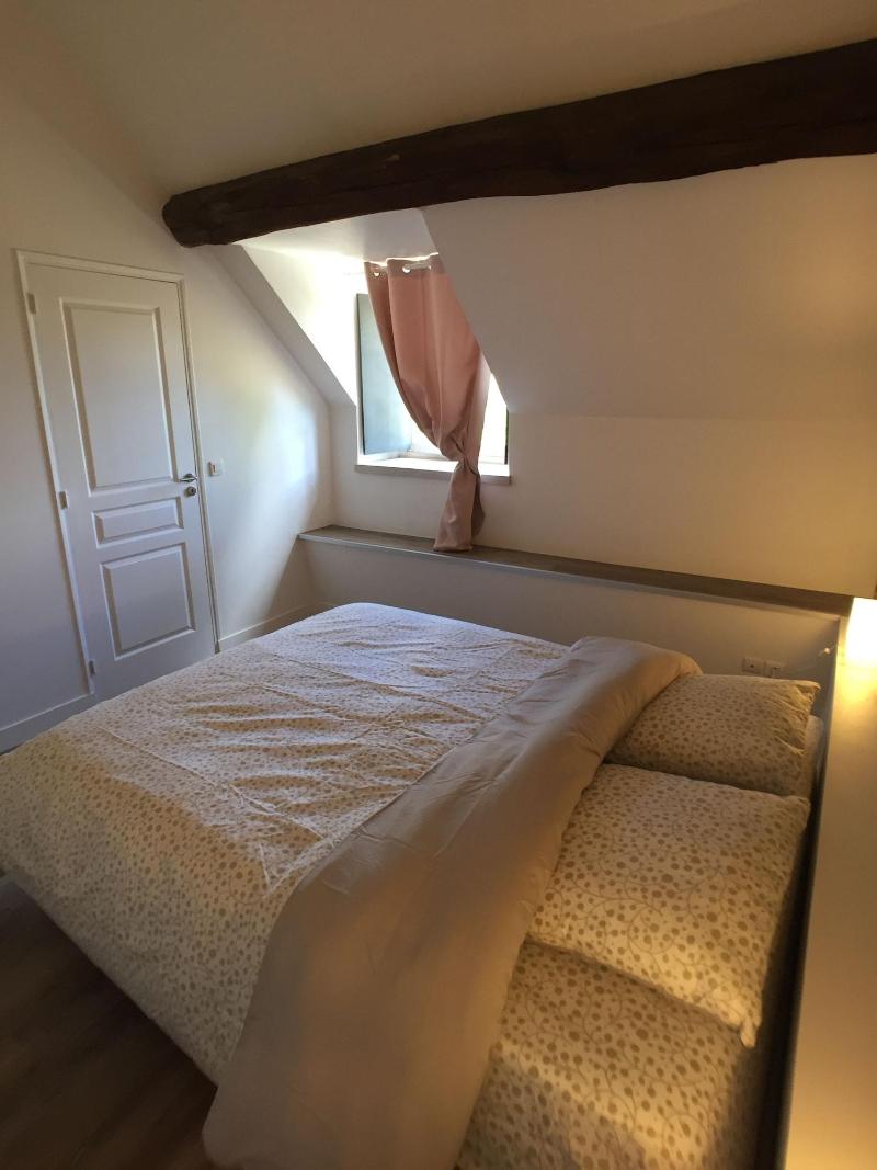 Domaine Des Trois Cha Teaux image