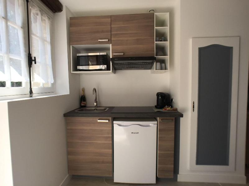 Domaine Des Trois Cha Teaux image