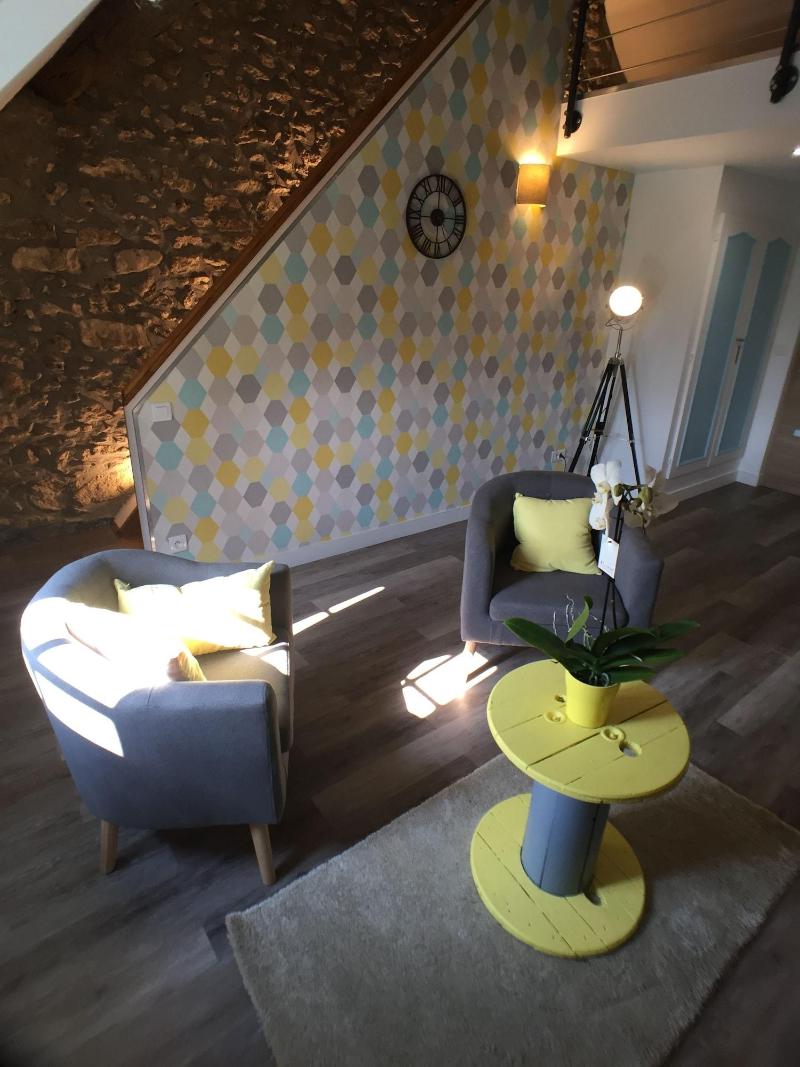 Domaine Des Trois Cha Teaux image