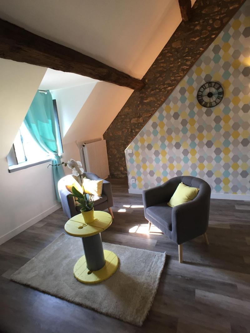Domaine Des Trois Cha Teaux image