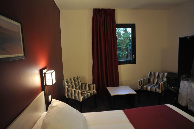 Hotel Akena La Ferta Bernard image