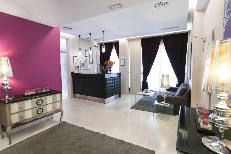La Casa De La Trinidad Suites image