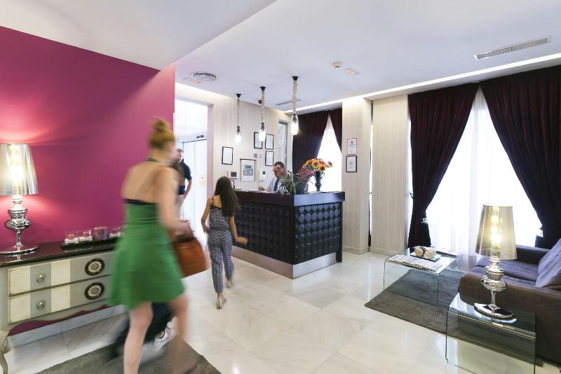 La Casa De La Trinidad Suites image