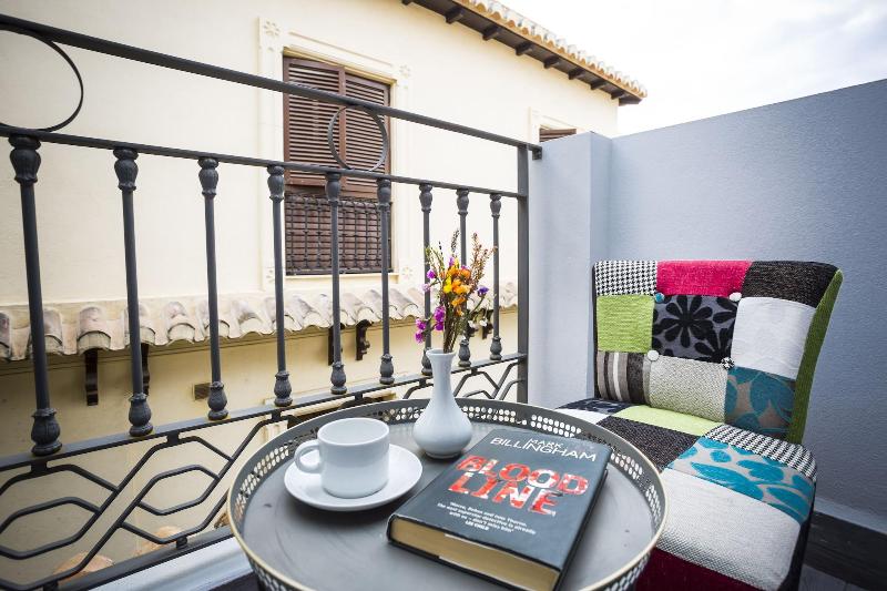 La Casa De La Trinidad Suites image