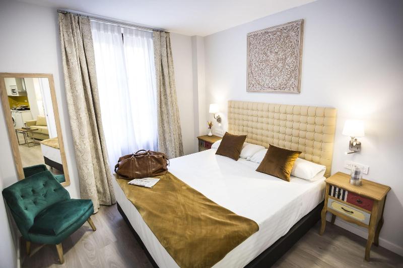 La Casa De La Trinidad Suites image