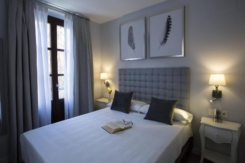 La Casa De La Trinidad Suites image