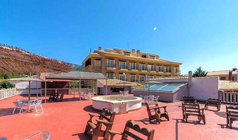 Hotel Riopar Spa image 1