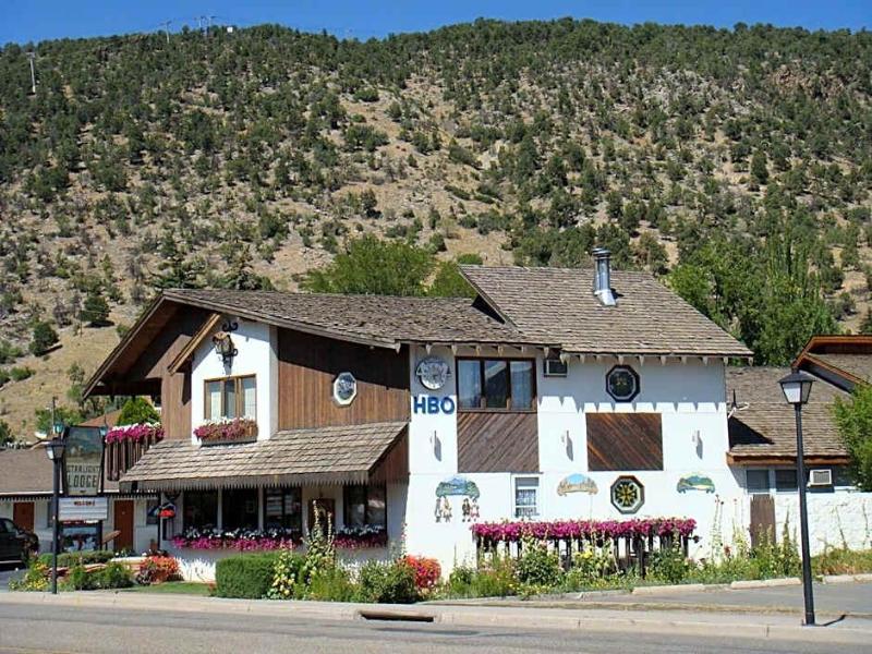 Starlight Lodge image