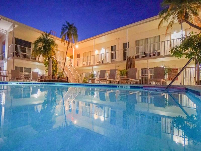Soleado Hotel image