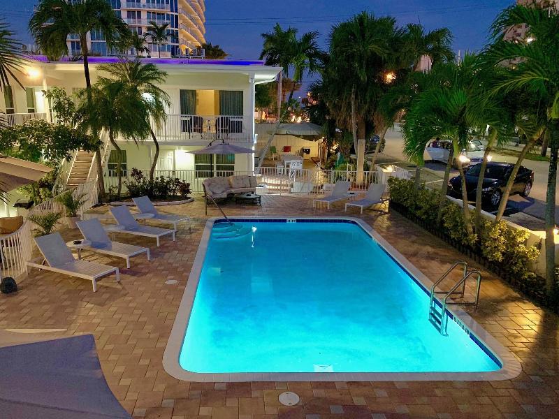 Soleado Hotel image