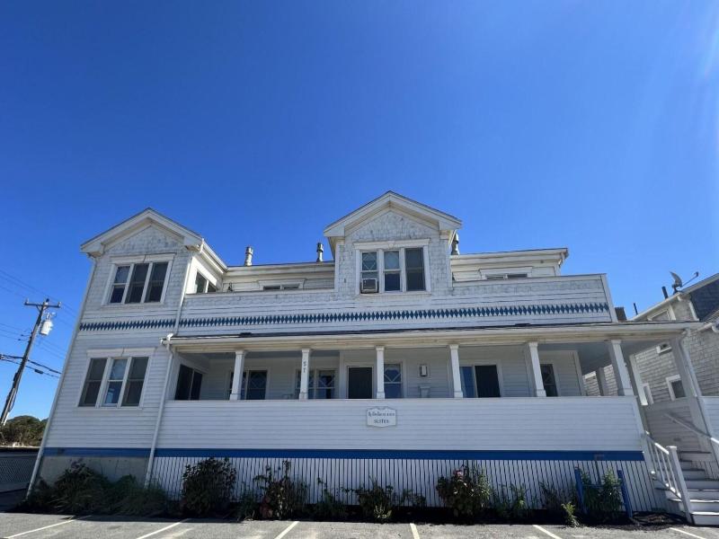 By The Sea Guests Bed Breakfast Suites image