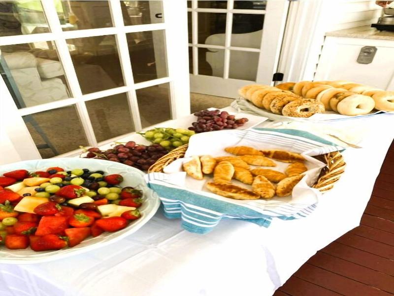 By The Sea Guests Bed Breakfast Suites image