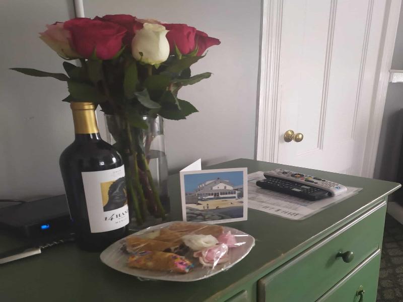 By The Sea Guests Bed Breakfast Suites image