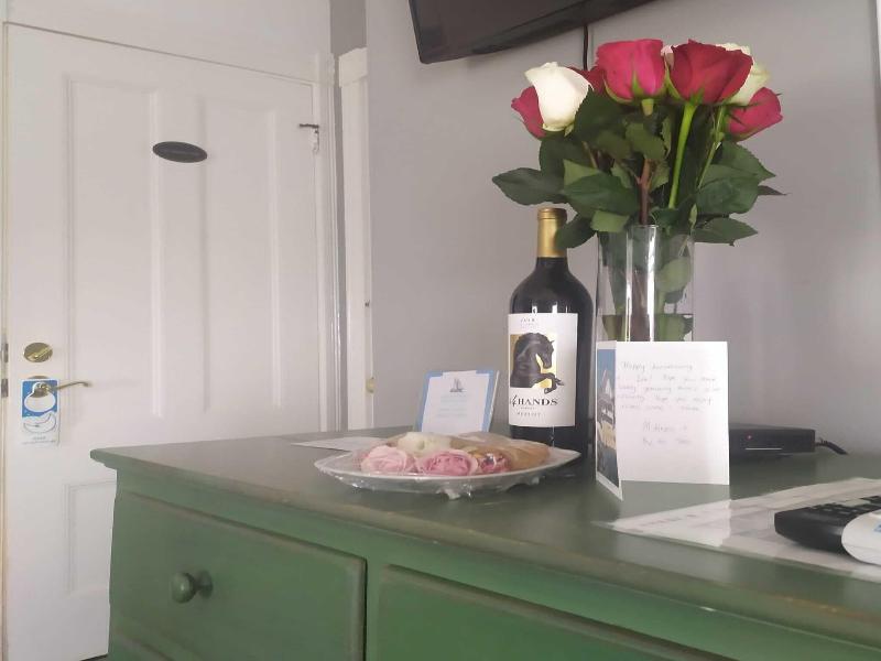 By The Sea Guests Bed Breakfast Suites image