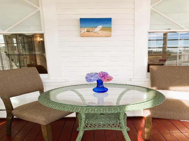 By The Sea Guests Bed Breakfast Suites image