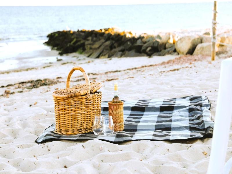 By The Sea Guests Bed Breakfast Suites image