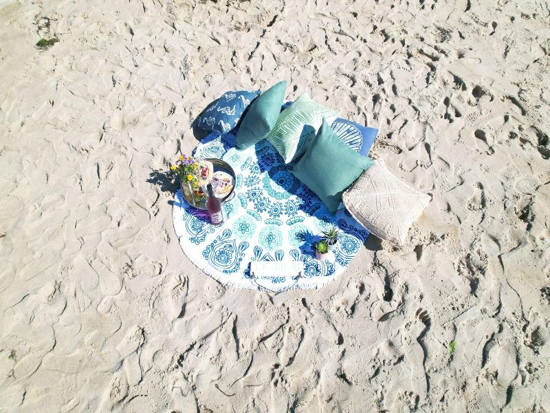 By The Sea Guests Bed Breakfast Suites image